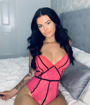 luckybitch de Paris, France